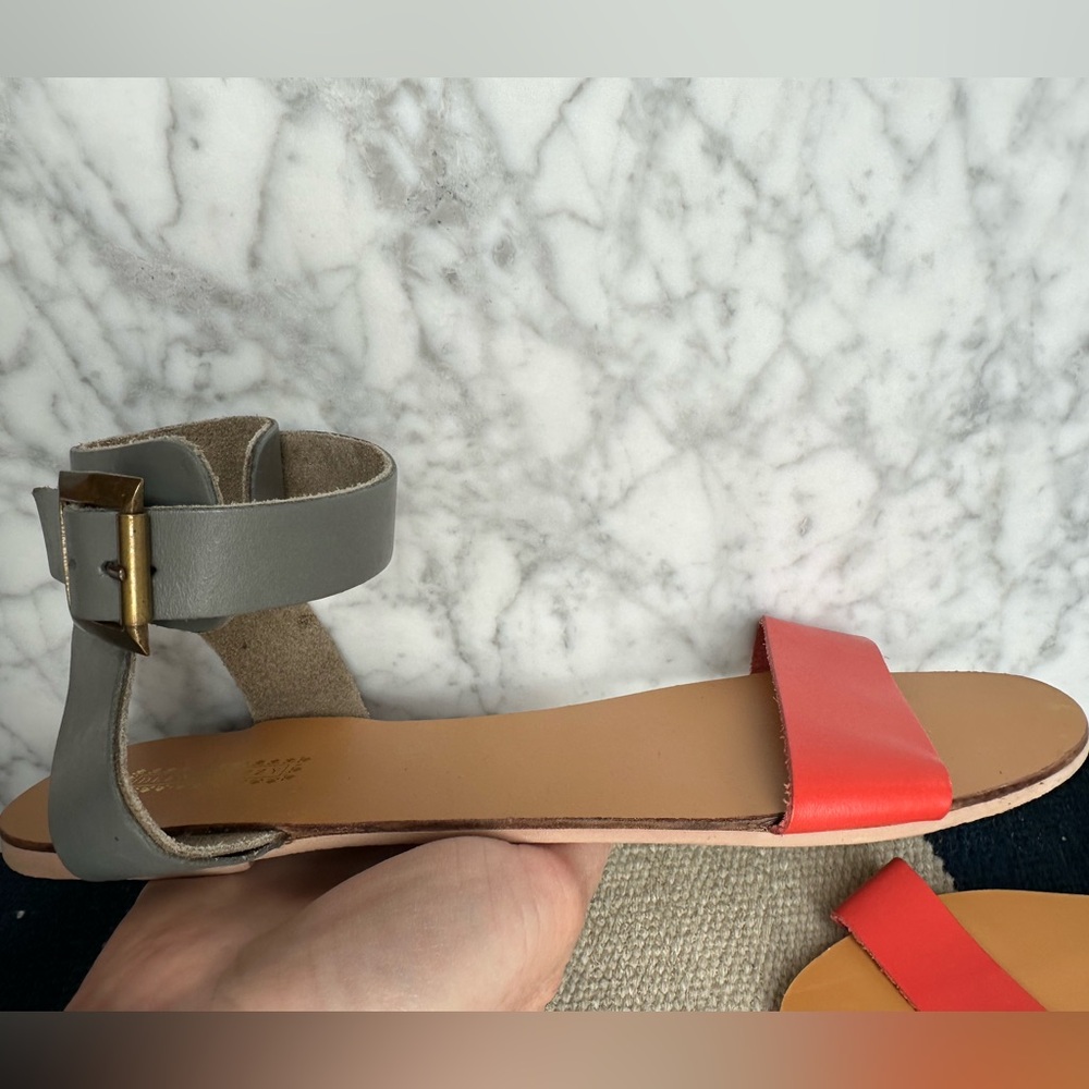 Unworn Deena & Ozzy (Urban Outfitters) color block flat leather sandal grey/red